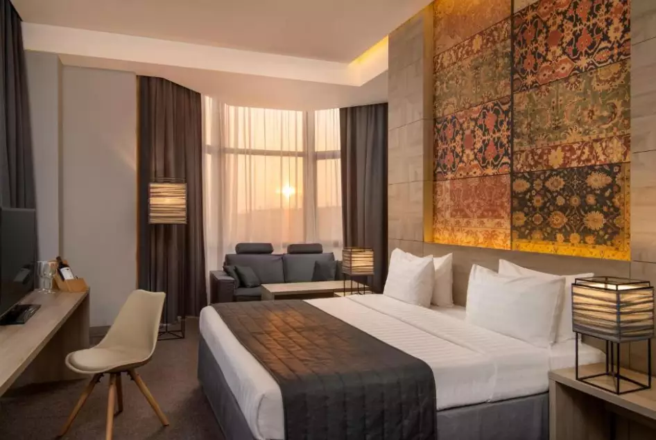 هتل ریپابلیکا ایروان